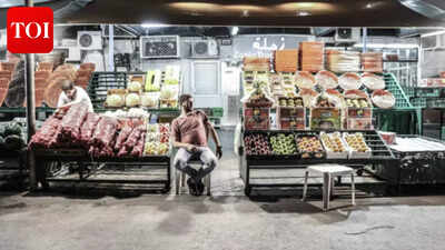 Dh10 tomato, Dh7 onion: UAE residents raise complaints as vegetable prices jump amid regional crisis | World News