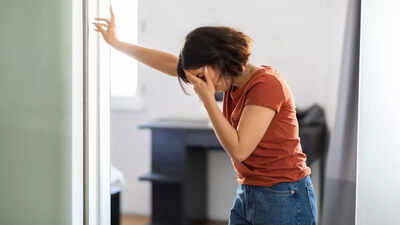 Feeling dizzy when you stand up quickly? Cardiologist explains what it may reveal about blood pressure and hydration |