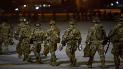 Preparing for ‘final blow’? Paratroopers, marines & sailors – US rushing troops to Middle East