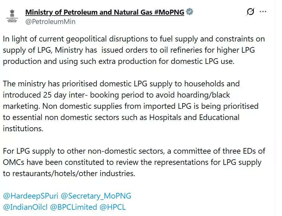 Lpg Gas Supply Disrupt: West Asia tensions disrupt LPG supply in Bengaluru, Mumbai, Kolkata; Centre orders higher production for domestic use | Bengaluru News