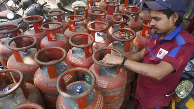 Lpg Production Increase: Gulf crisis: Government invokes special powers, asks refiners to boost LPG output