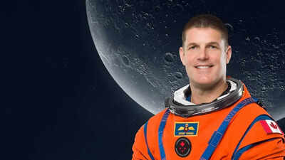 NASA’s Artemis II mission: Crew honours Jeremy Hansen with ‘astronaut gold pin’, an elite spaceflight award |